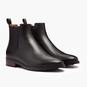 NIB Thursday Dreamer Chelsea Boots